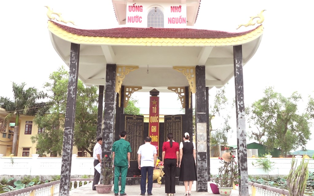 Anh-tin-bai
